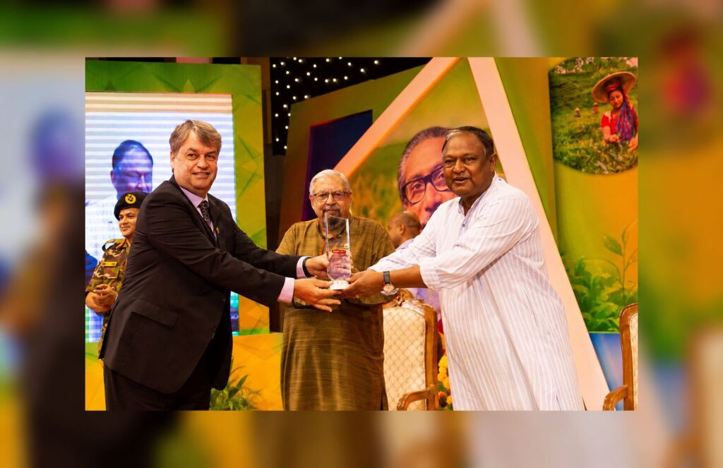Ispahani received the award for special contribution to the tea industry 2022