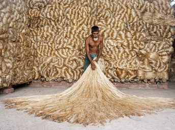 22b2a1297ef14af7b494279257e869d3